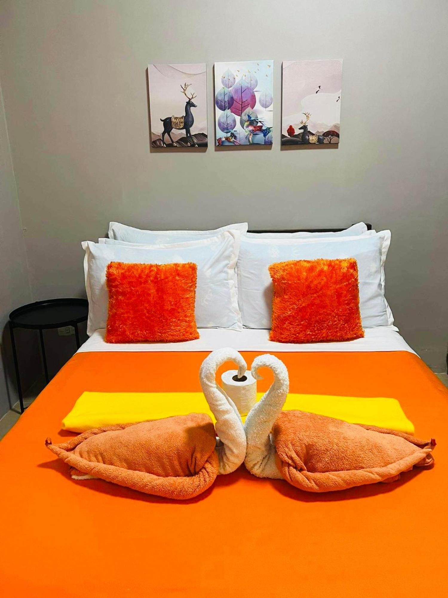 One Palm Tree Villas Condominium - Studio 10O With Balcony - Across Terminal 3 Airport 마닐라 외부 사진