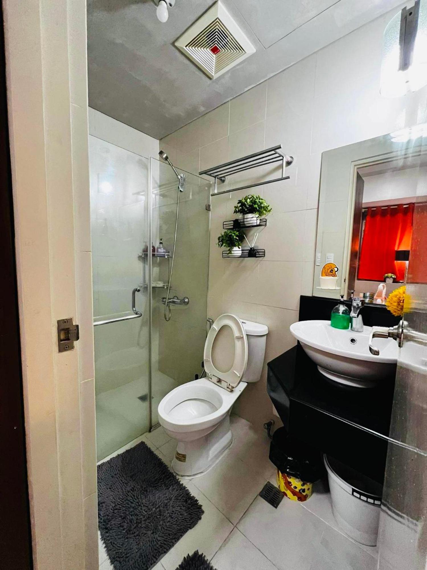 One Palm Tree Villas Condominium - Studio 10O With Balcony - Across Terminal 3 Airport 마닐라 외부 사진